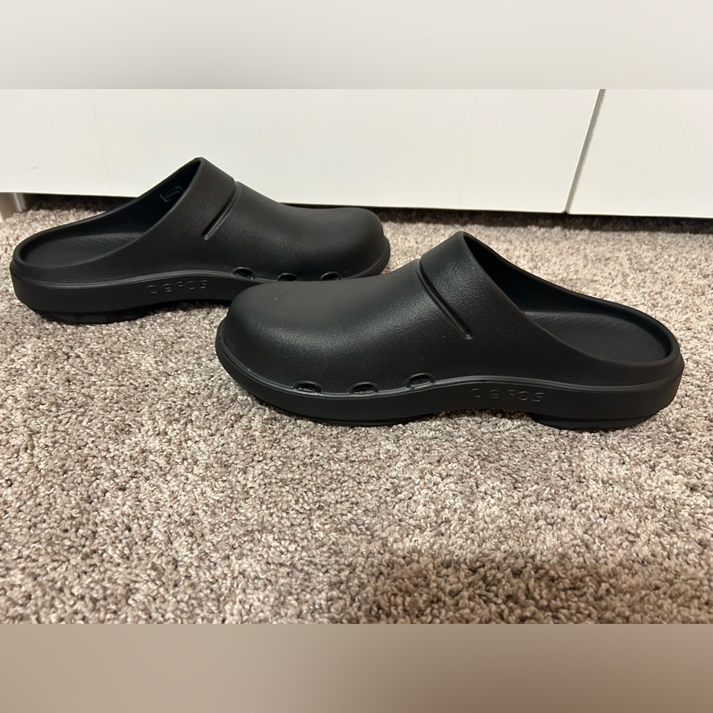 Oofos Clogs - image 3